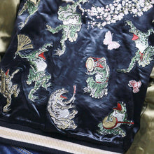 Load image into Gallery viewer, HANATABIGAKUDAN Dancing Frog's Souvenir Jacket