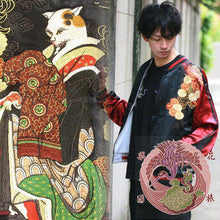 Load image into Gallery viewer, [HANATABIGAKUDAN] Cat Oiran Souvenir Jacket - sukajack